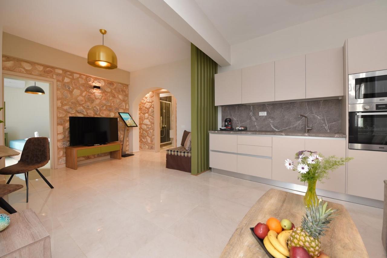 Syrene Luxury Suites Ермополи Екстериор снимка