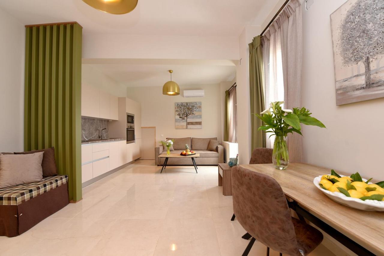 Syrene Luxury Suites Ермополи Екстериор снимка