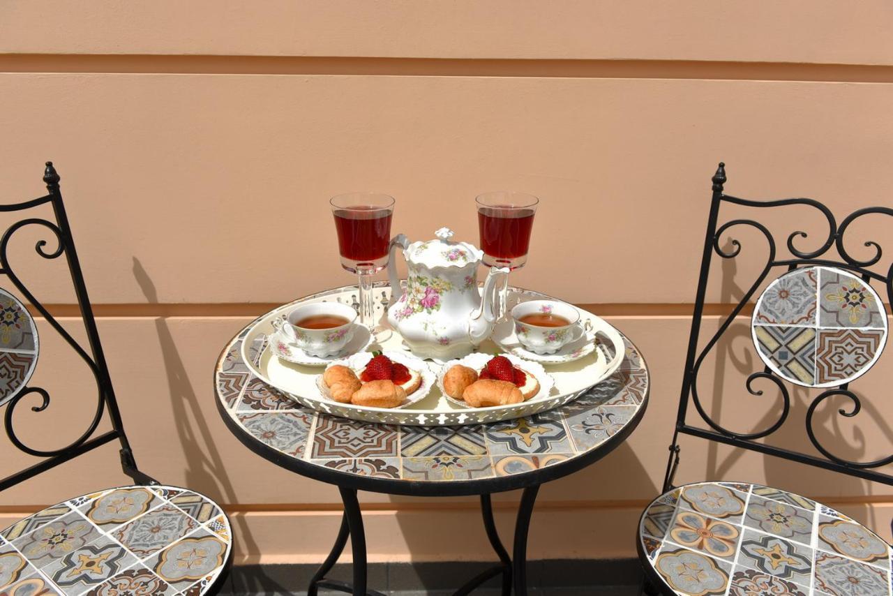 Syrene Luxury Suites Ермополи Екстериор снимка