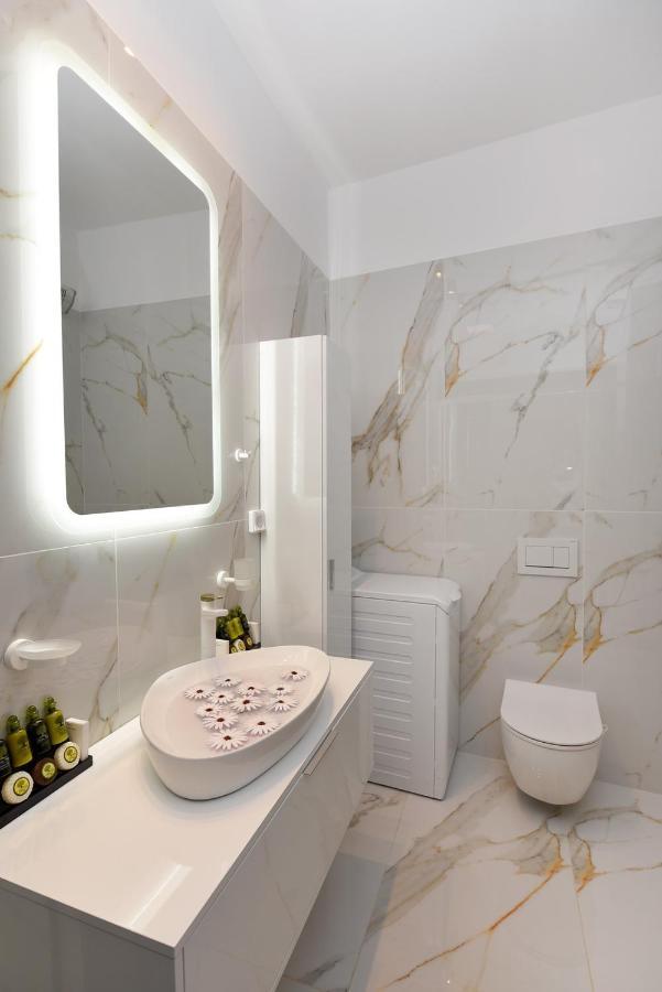 Syrene Luxury Suites Ермополи Екстериор снимка