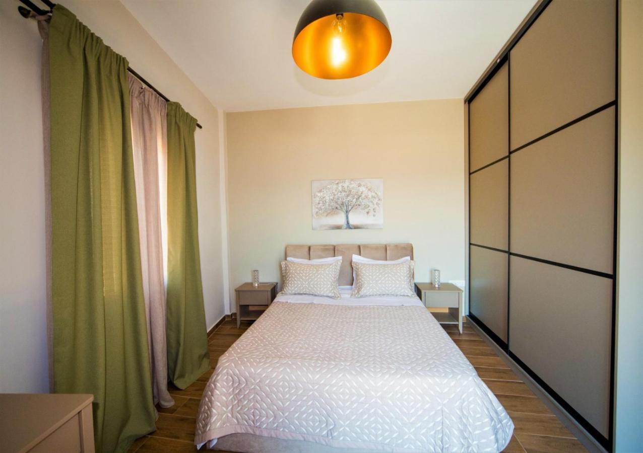 Syrene Luxury Suites Ермополи Екстериор снимка